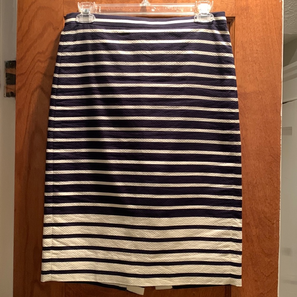 J. Crew womens pencil skirt.  Navy & cream striped.  Size 0